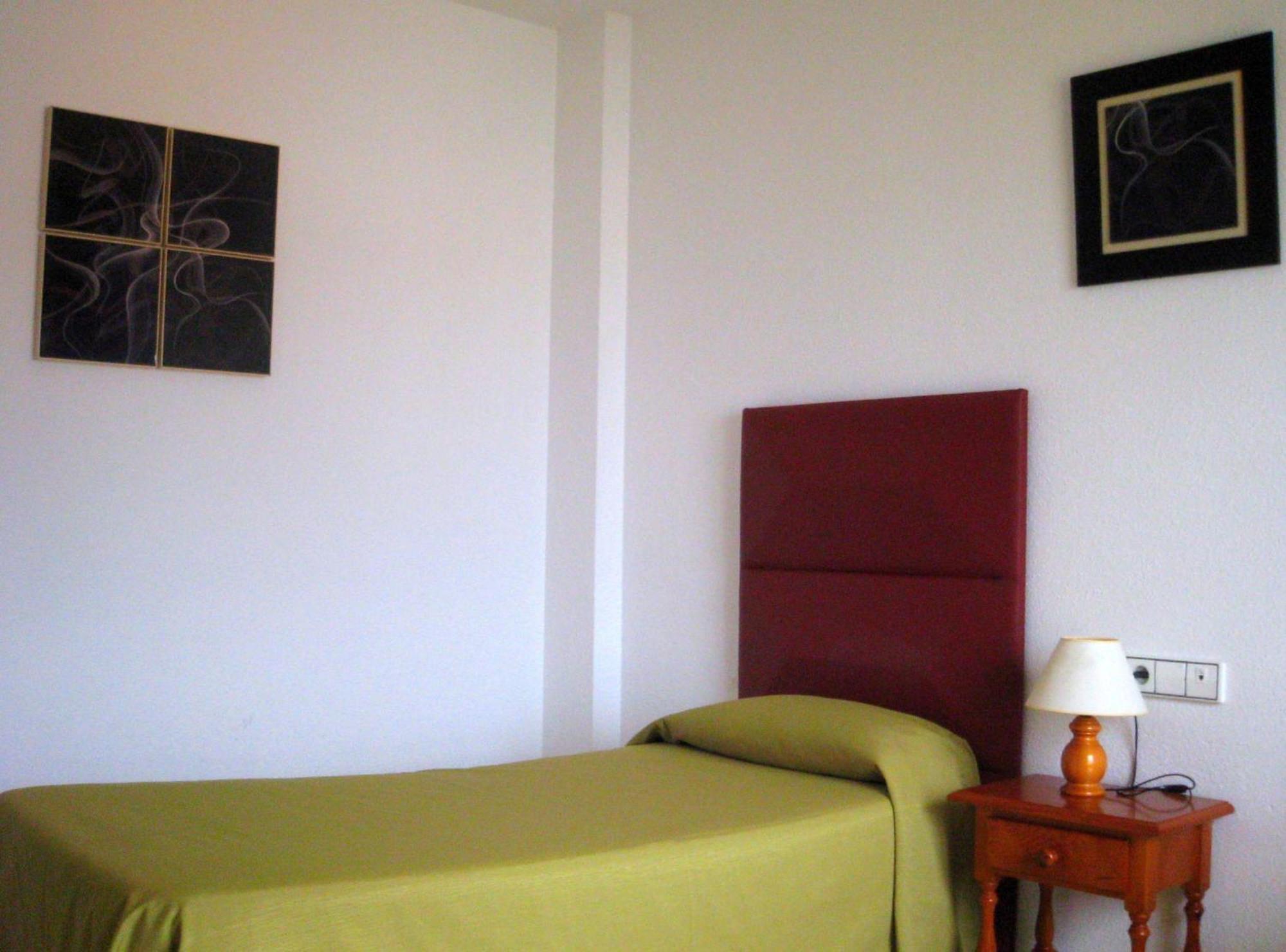 Hostal Esperanza Benajarafe Exterior foto
