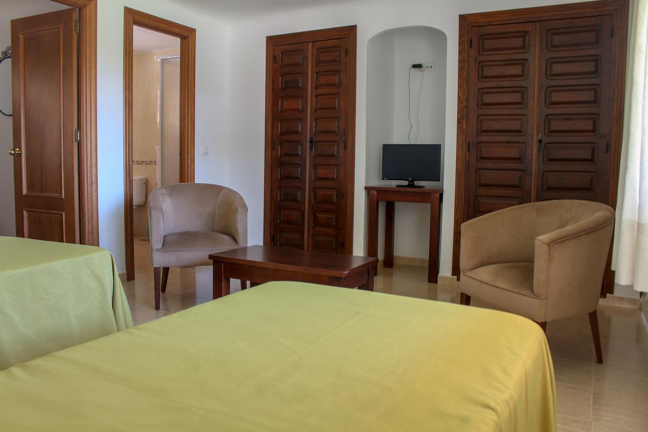 Hostal Esperanza Benajarafe Exterior foto