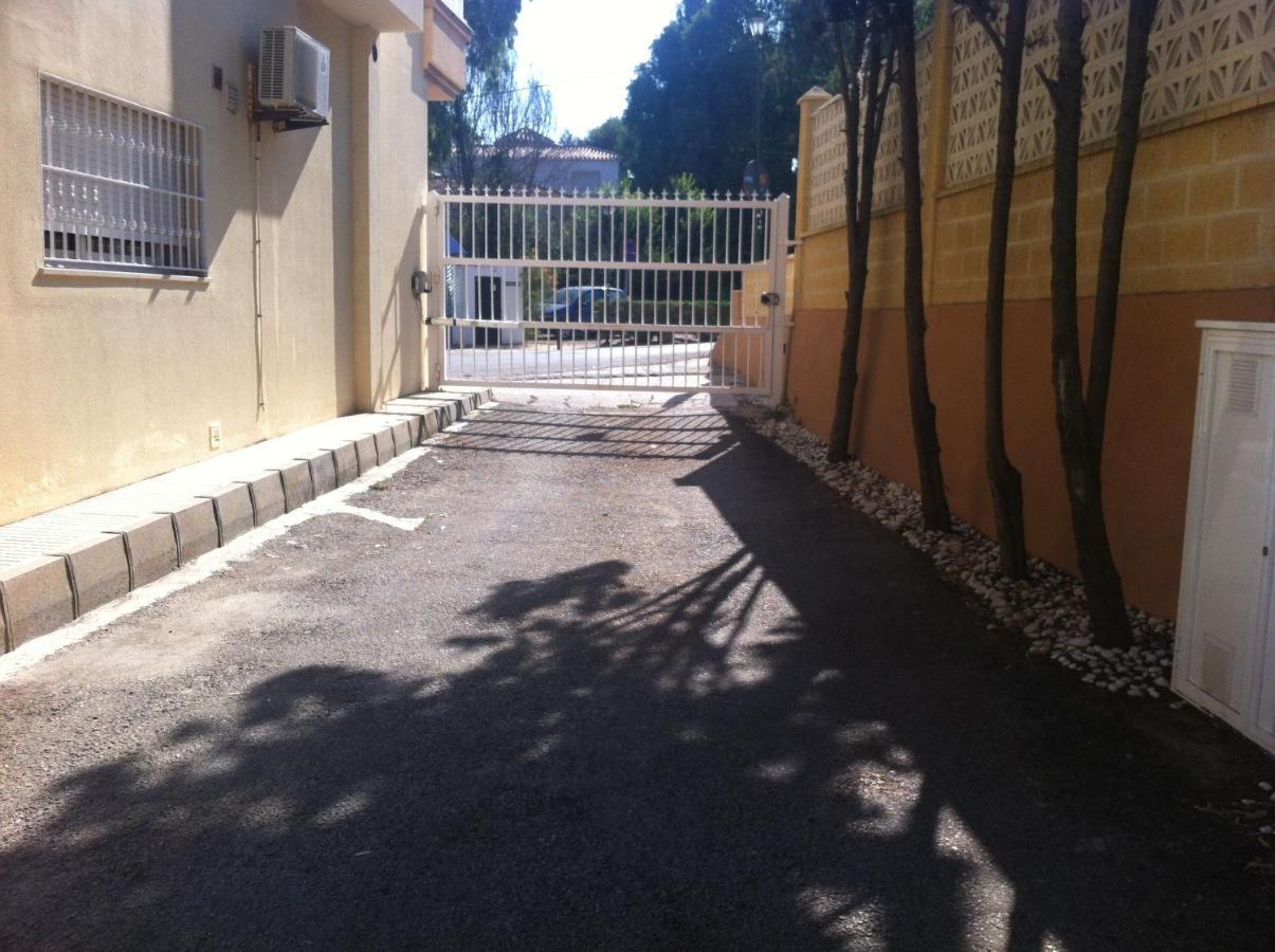 Hostal Esperanza Benajarafe Exterior foto